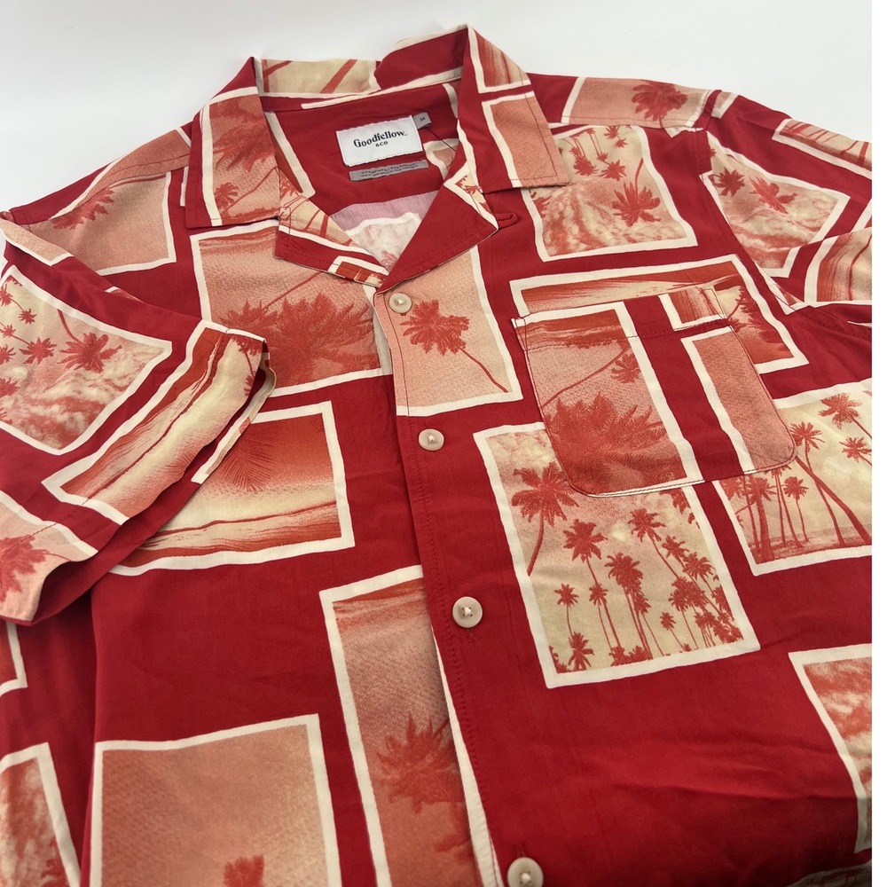 Goodfellow & Co Mens Red Tropical Palm Photo Print Vacay Button Up Shirt M NEW